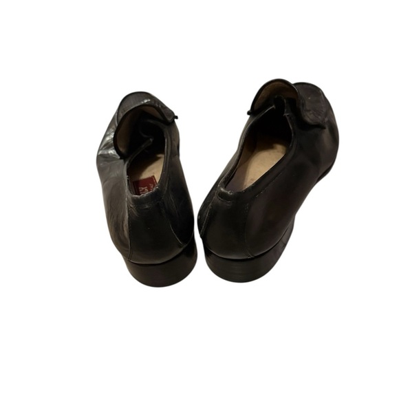 Vintage Bally Glossy Black Patterned Loafers main image 8
